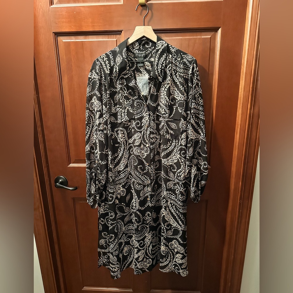 Investments Black and White Patterned Garment